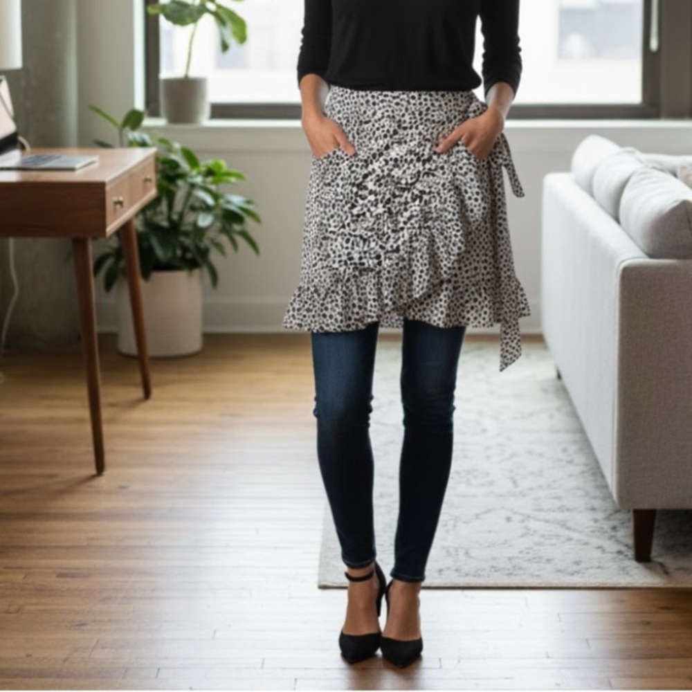 Express Flirty Faux Wrap Skirt Ruffle Accent Tie Belt Blk/White Leopard Print 14